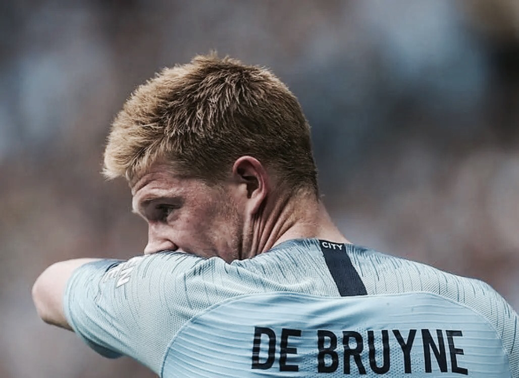 哈兰德赛后采访玩梗：保持谦逊；卡拉格、基恩做节目叫上我爸