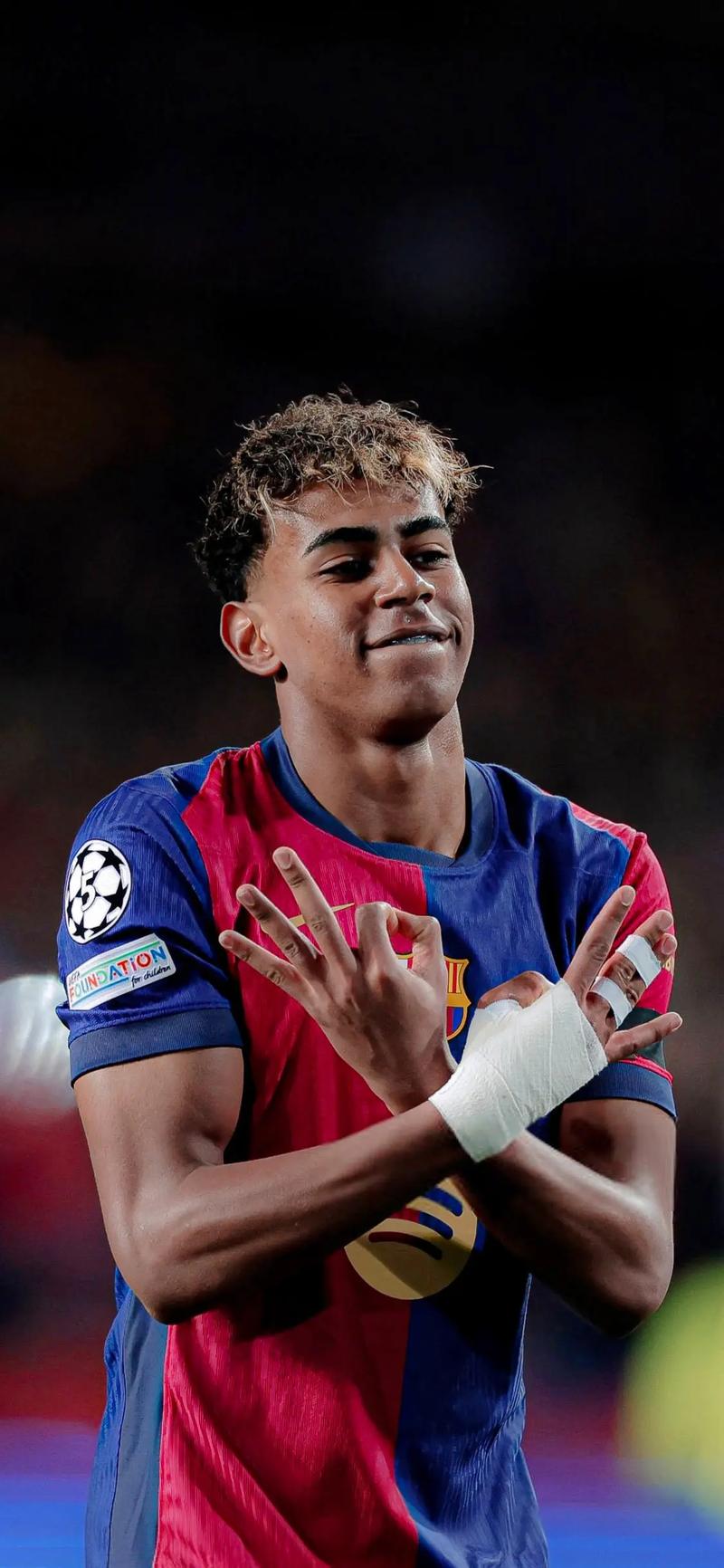 FC26欧冠黄金时刻卡：哈兰德、亚马尔、米利唐、埃斯特旺在列（FC26欧冠黄金时刻卡公布：哈兰德、亚马尔、米利唐、埃斯特旺入选）