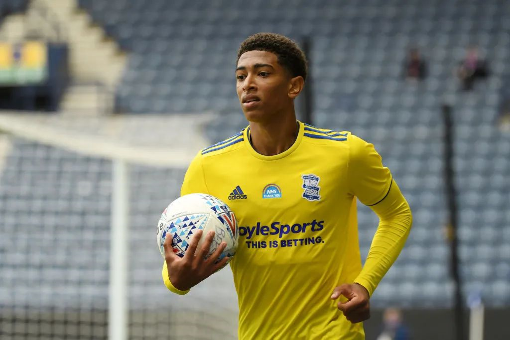 足球中超球队加练体能，主帅：必须跑起来