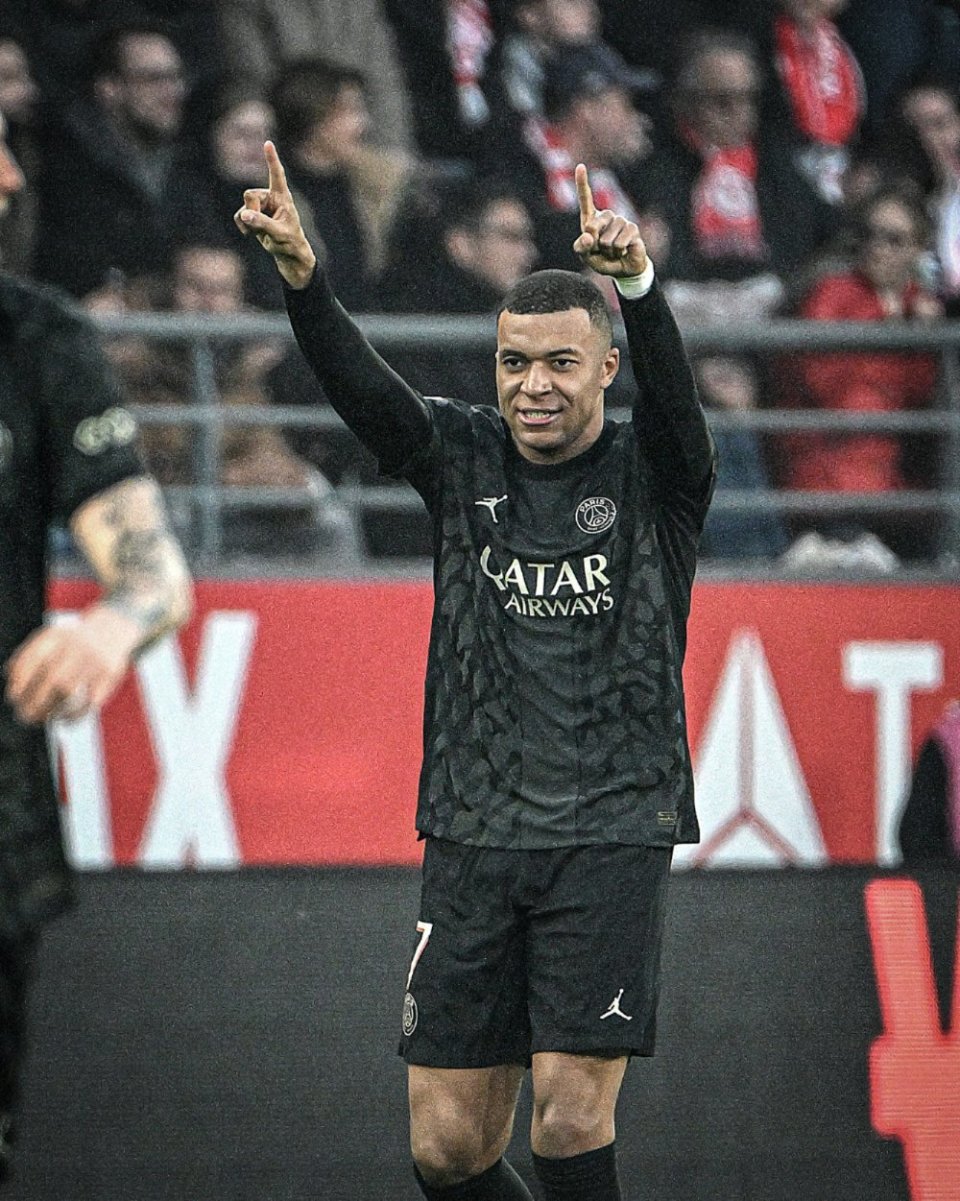 年轻门将迅速成长，被誉为未来之星