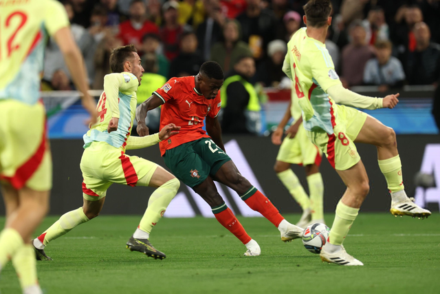 姆巴佩新赛季6次禁区外远射破门，位列五大联赛第一（姆巴佩新赛季禁区外远射斩获6球，五大联赛居首）