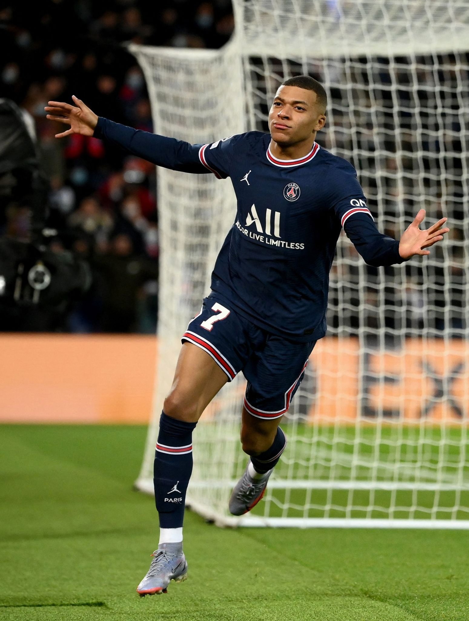 白宫发言人：特朗普将出席在华盛顿举行的世界杯抽签仪式