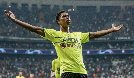 上海狂轰69分，怀特塞德8分半送4次封盖，上海大比分领先