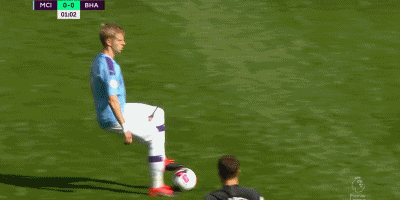 足球巴萨高层称将坚定走年轻化路线