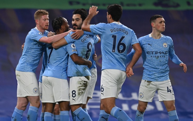 17岁273天，卡尔是拜仁队史德甲单场传射建功最年轻的球员（17岁273天，卡尔刷新拜仁德甲队史单场传射最年轻纪录）