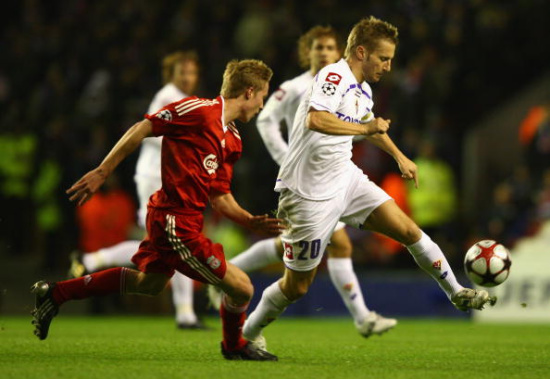 里贝里社交媒体分享与齐达内合照