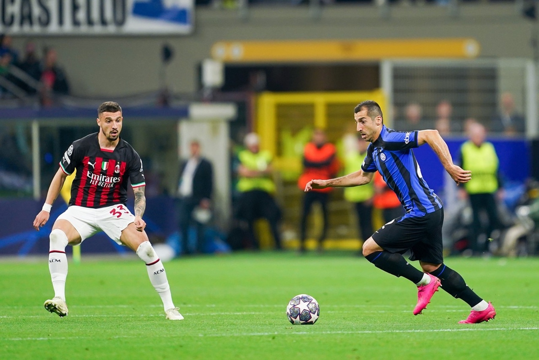 邮报：埃德森在土超遭水杯“轰炸”，欲将水杯踢回看台表不满