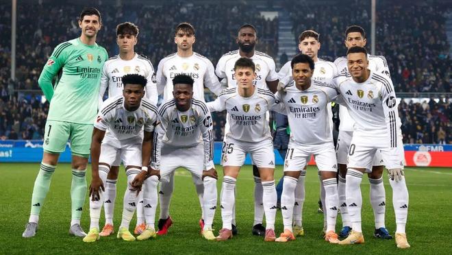 世欧预半场：范纳肯闪击，多库双响，比利时3-0列支敦士登（欧洲世预赛上半场：范纳肯开场破门，多库梅开二度，比利时3-0领先列支敦士登）