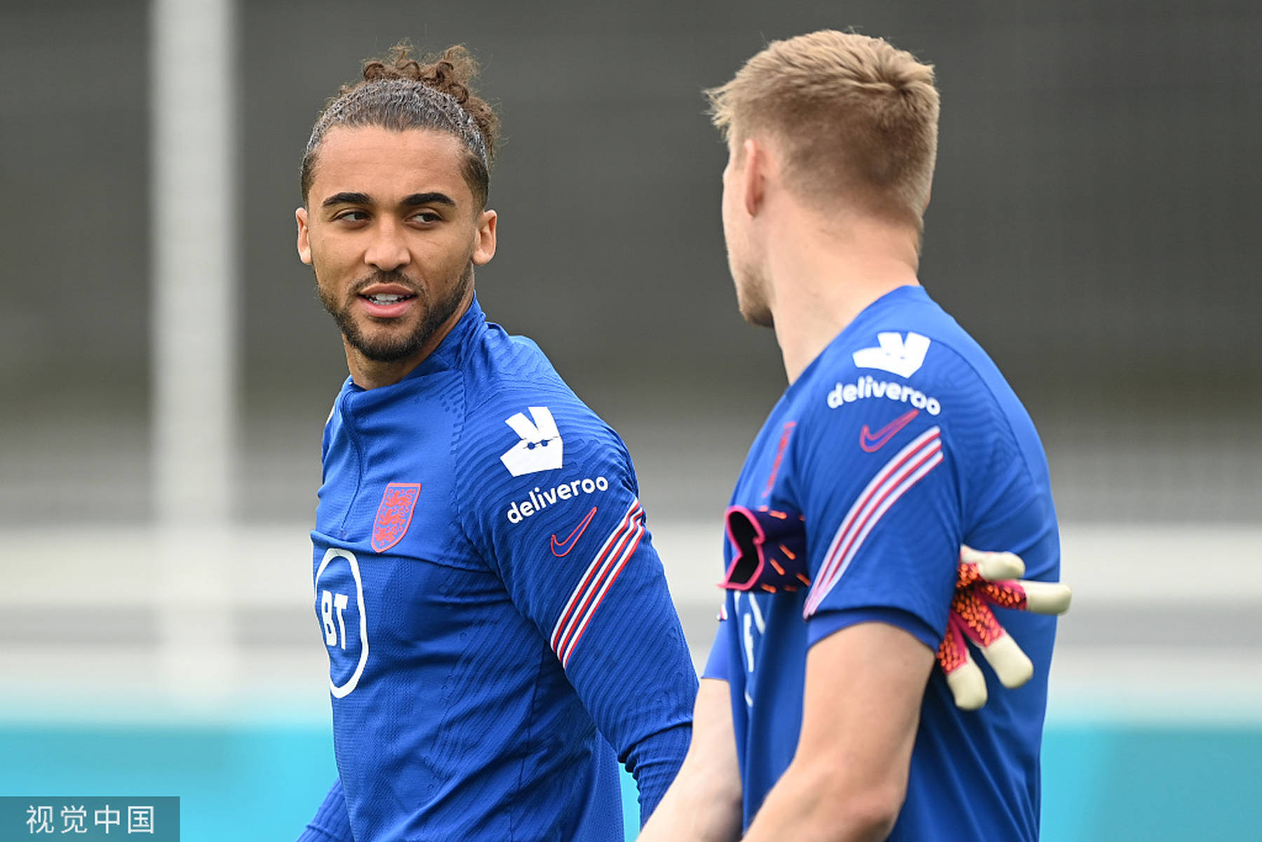 图片报：虽然脚踝疼痛感依然强烈，但基米希想带伤出战阿森纳