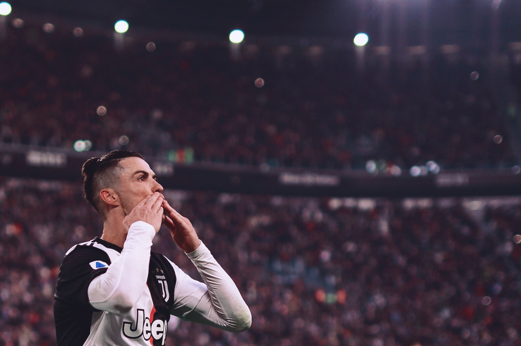 利物浦欧冠大名单：萨拉赫缺阵！范戴克领衔，维尔茨在列